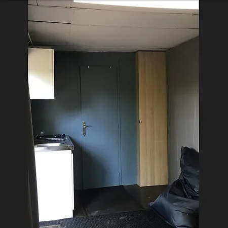Une Cabane Dans La Foret * Chantilly